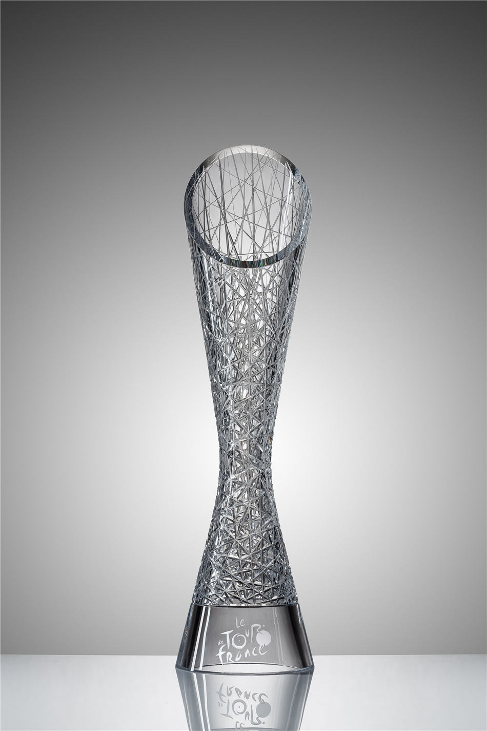 ŠKODA zaprojektowała trofea dla zwycięzców Tour de France